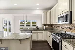 10420 Napoleon St, Fredericksburg, VA 22408 - Photo 11