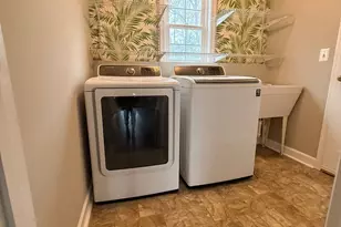 4116 Derbyshire Ln, Fredericksburg, VA 22408 - Photo 7