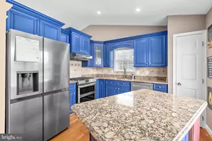 11109 Surry Woods Ct, Fredericksburg, VA 22407 - Photo 9