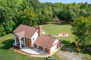 19 Twin Springs Dr, Fredericksburg, VA 22407 - Photo 1