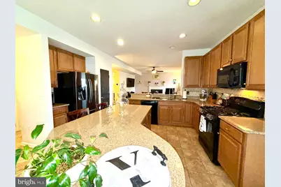 9413 Birch Cliff Drive, Fredericksburg, VA 22407 - Photo 15