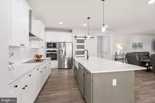 8109 Campfire Ln, Fredericksburg, VA 22407 - Photo 13