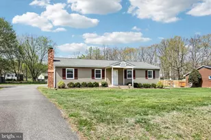 12016 Grantwood Dr, Fredericksburg, VA 22407 - Photo 3