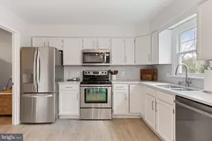 12005 Arbor Glen Dr, Fredericksburg, VA 22407 - Photo 9