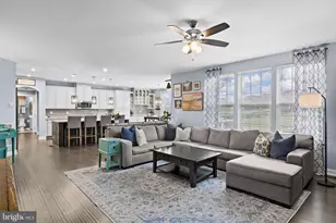 7803 Hermitage Dr, Fredericksburg, VA 22407 - Photo 7