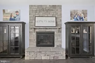 7803 Hermitage Dr, Fredericksburg, VA 22407 - Photo 9