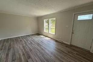 10504 Benchmark Rd, Fredericksburg, VA 22408 - Photo 5