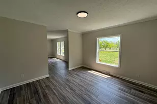 10504 Benchmark Rd, Fredericksburg, VA 22408 - Photo 9