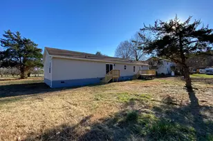 10504 Benchmark Rd, Fredericksburg, VA 22408 - Photo 5