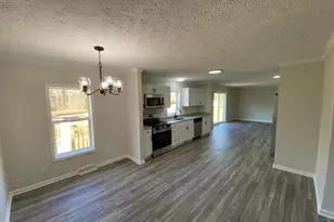 10504 Benchmark Rd, Fredericksburg, VA 22408 - Photo 15