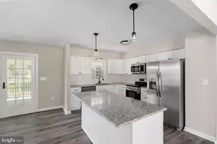 11600 Creeks View Dr, Fredericksburg, VA 22407 - Photo 9