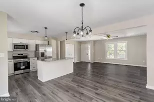 11600 Creeks View Dr, Fredericksburg, VA 22407 - Photo 7