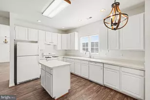 6902 Castleton Dr, Fredericksburg, VA 22407 - Photo 13