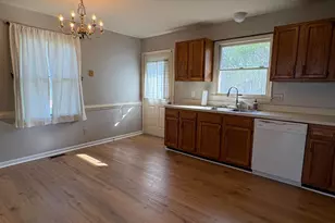 706 Shamrock Dr, Fredericksburg, VA 22407 - Photo 7