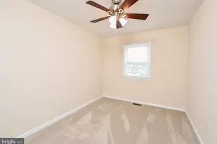 303 Olde Greenwich Dr, Fredericksburg, VA 22408 - Photo 7