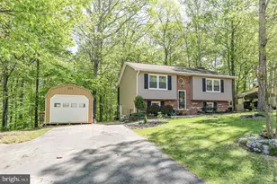 704 Candle Ridge Ct, Fredericksburg, VA 22407 - Photo 3