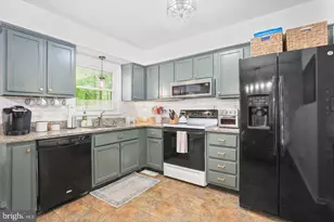 704 Candle Ridge Ct, Fredericksburg, VA 22407 - Photo 7