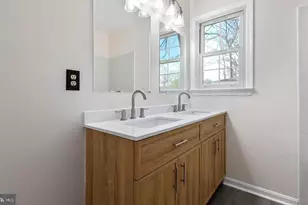 10800 Woodland Dr, Fredericksburg, VA 22407 - Photo 9