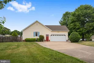 10619 Heather Greens Cir, Spotsylvania, VA 22553 - Photo 5