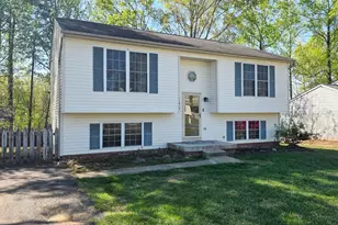 11913 Hunting Ridge Dr, Fredericksburg, VA 22407 - Photo 1