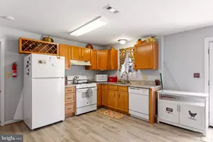 7920 S Woods Dr, Fredericksburg, VA 22408 - Photo 23