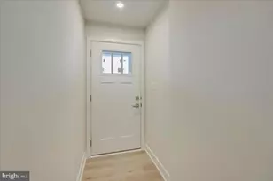 9287 Tanfield Dr, Fredericksburg, VA 22408 - Photo 5