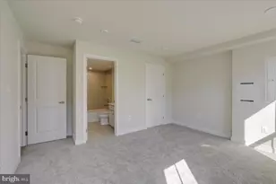 9287 Tanfield Dr, Fredericksburg, VA 22408 - Photo 9