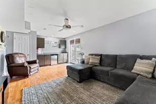 8811 Kent Ct, Fredericksburg, VA 22408 - Photo 25