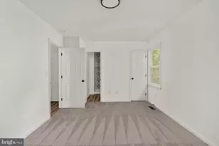 10704 Ann Davis Dr, Fredericksburg, VA 22408 - Photo 9