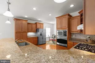 5817 S Mills Manor Ct, Fredericksburg, VA 22407 - Photo 3