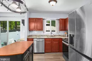 6032 Windsor Dr, Fredericksburg, VA 22407 - Photo 13