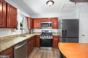 6032 Windsor Dr, Fredericksburg, VA 22407 - Photo 9