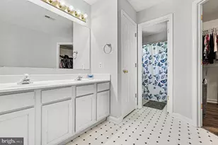 4205 Sorrell Ct, Fredericksburg, VA 22408 - Photo 9