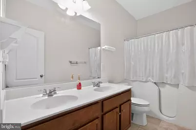 1709 Hudgins Farm Circle, Fredericksburg, VA 22408 - Photo 9