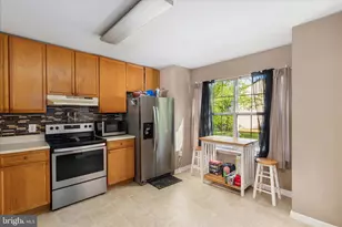 5700 Falls Way Ct, Fredericksburg, VA 22407 - Photo 5