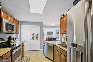4405 Caven Ct N, Fredericksburg, VA 22408 - Photo 7
