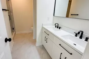 10605 Benchmark Rd, Fredericksburg, VA 22408 - Photo 17