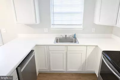 9947 Matti Hill Ct, Fredericksburg, VA 22408 - Photo 5