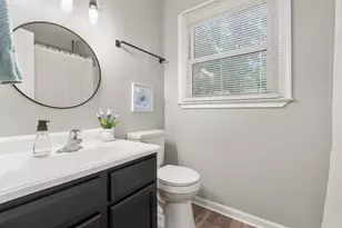 10400 Daniels Ct, Spotsylvania, VA 22553 - Photo 17