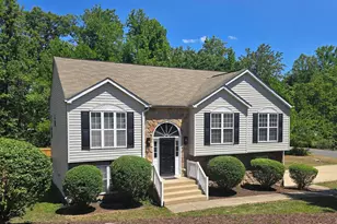 424 Laurel Ave, Fredericksburg, VA 22408 - Photo 1