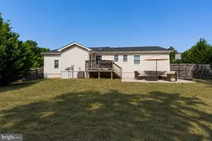10417 Skinner Hill Dr, Fredericksburg, VA 22408 - Photo 5
