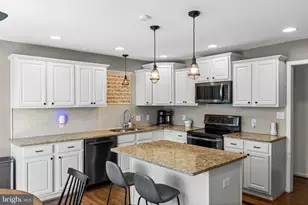 4810 Queensbury Cir, Fredericksburg, VA 22408 - Photo 13