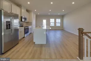 9390 Tanfield Dr, Fredericksburg, VA 22408 - Photo 11