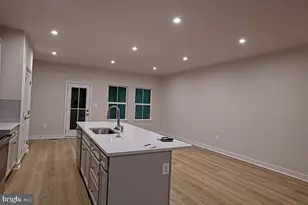 9390 Tanfield Dr, Fredericksburg, VA 22408 - Photo 15