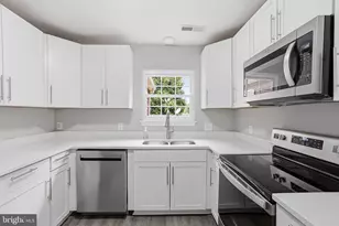 2216 Minnear St, Fredericksburg, VA 22407 - Photo 9