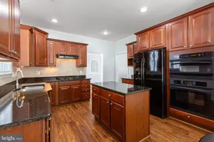 9765 Big Bethel Circle, Fredericksburg, VA 22407 - Photo 7