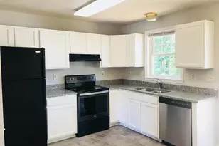 11820 Falcon Ridge Dr, Fredericksburg, VA 22407 - Photo 3