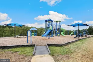 9210 Wood Creek Cir, Fredericksburg, VA 22407 - Photo 33