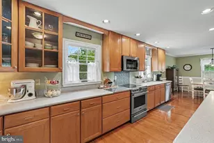 313 Laurel Ave, Fredericksburg, VA 22408 - Photo 3