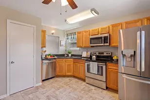 10818 Bent Tree Dr, Fredericksburg, VA 22407 - Photo 11